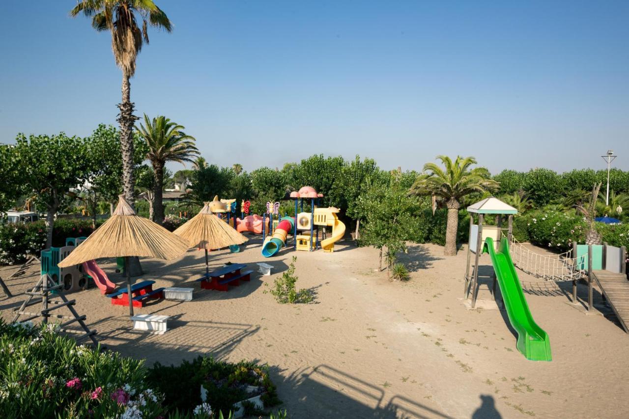 African Beach Hotel-Residence Manfredonia Exterior photo