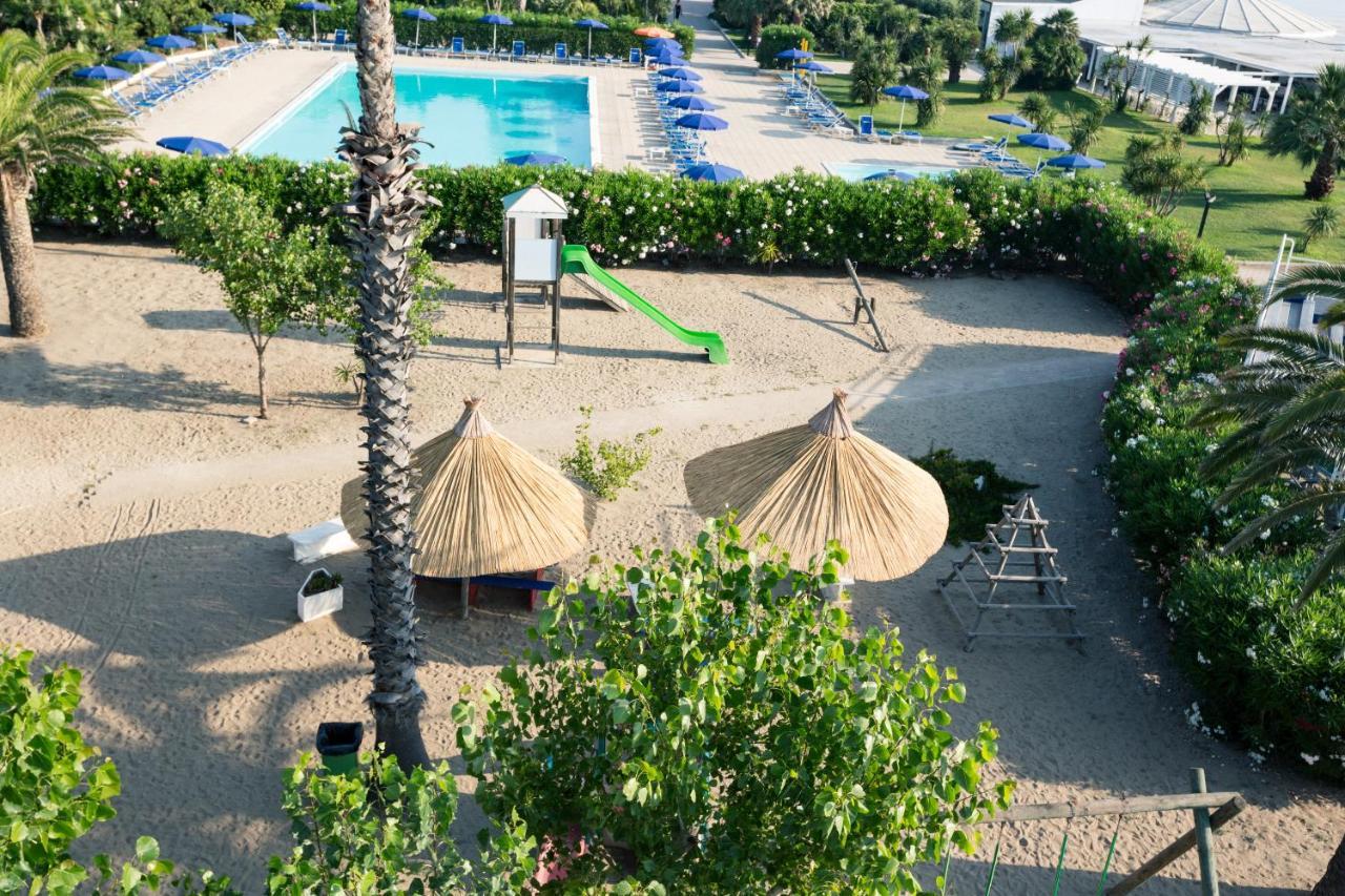 African Beach Hotel-Residence Manfredonia Exterior photo
